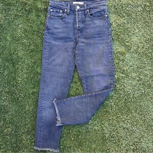 Levi’s Wedgie Straight Denim Raw Hem High Rise Button Fly Classic Blue Jean 25